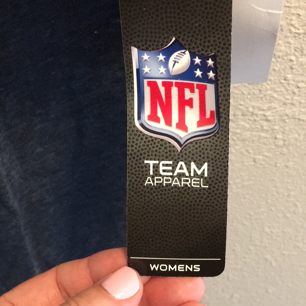 NFL Women’s New York Giants Football 🏈 Shirt Sz L - Picture 3 of 5